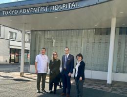 Photo (left to right): Toshihiro Nischino, Tammy and Anthony Hilliard, and Shoku Tsuji (outpatient treasurer)